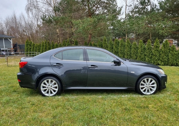 Lexus IS cena 27900 przebieg: 211508, rok produkcji 2007 z Bytów małe 781
